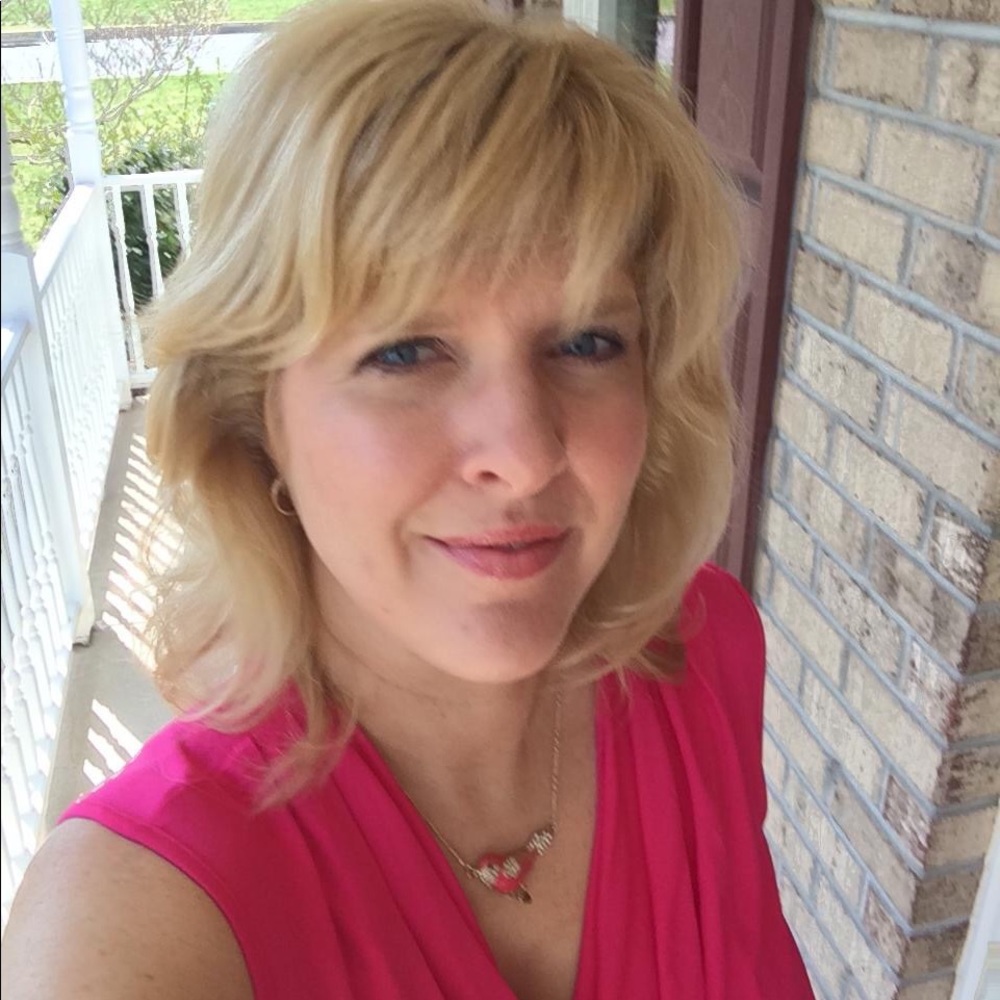 Meet your Posher, Angie